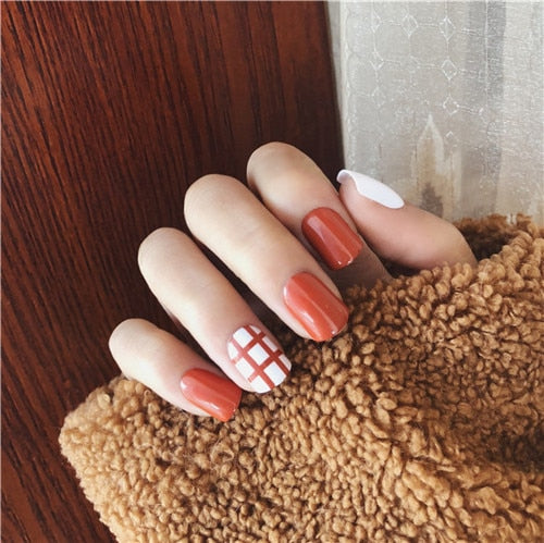 24pcs/set Fake Nails Lattice Grid Design Artificial French Multiple Colors False Nails Tips Press on Nails with Glue Sticker